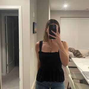 T. la medium black tank